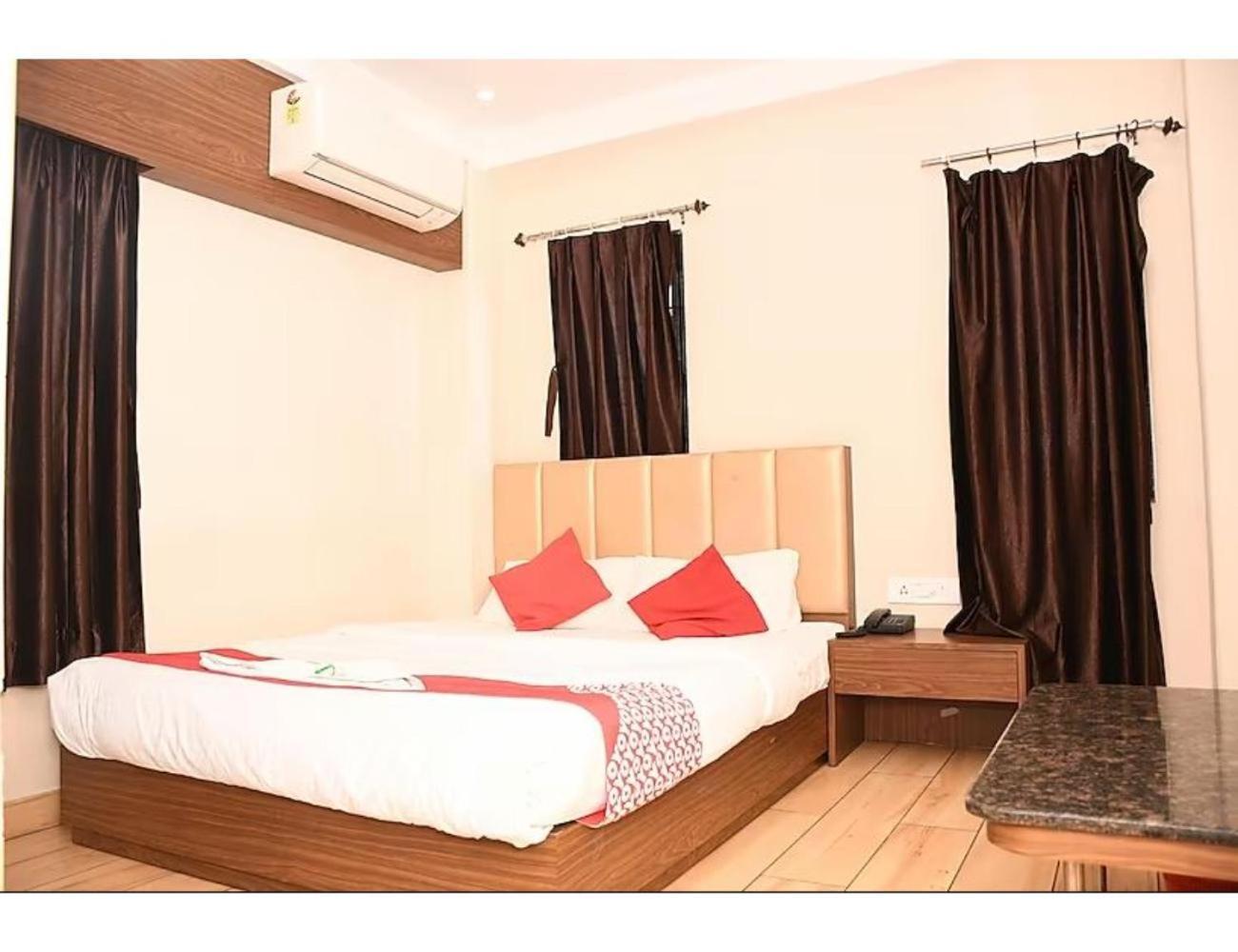 Sona Lodge, Siliguri Exteriör bild