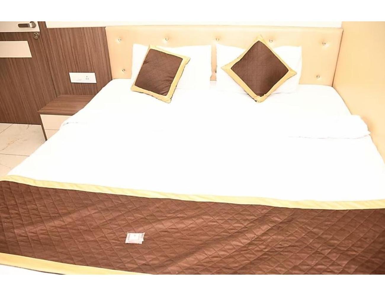 Sona Lodge, Siliguri Exteriör bild