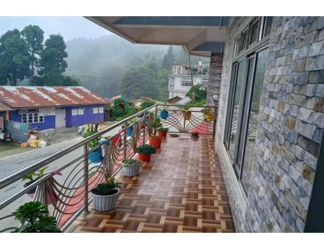 Sona Lodge, Siliguri Exteriör bild