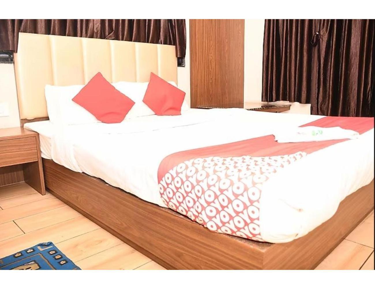 Sona Lodge, Siliguri Exteriör bild