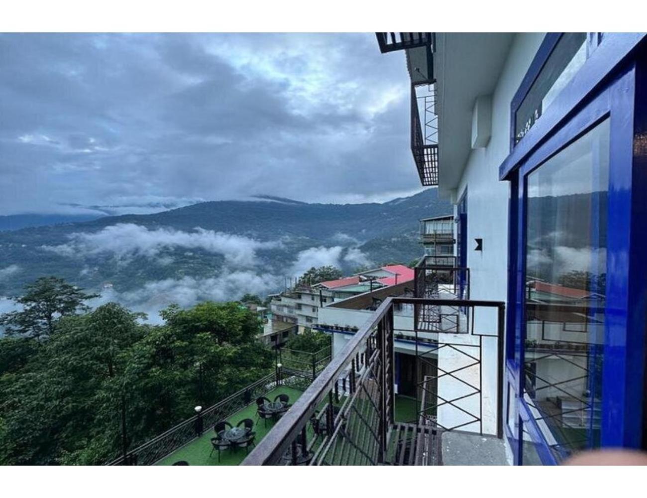 Sona Lodge, Siliguri Exteriör bild